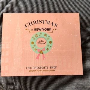 LIMITED EDITION too faced chocolate shop palette